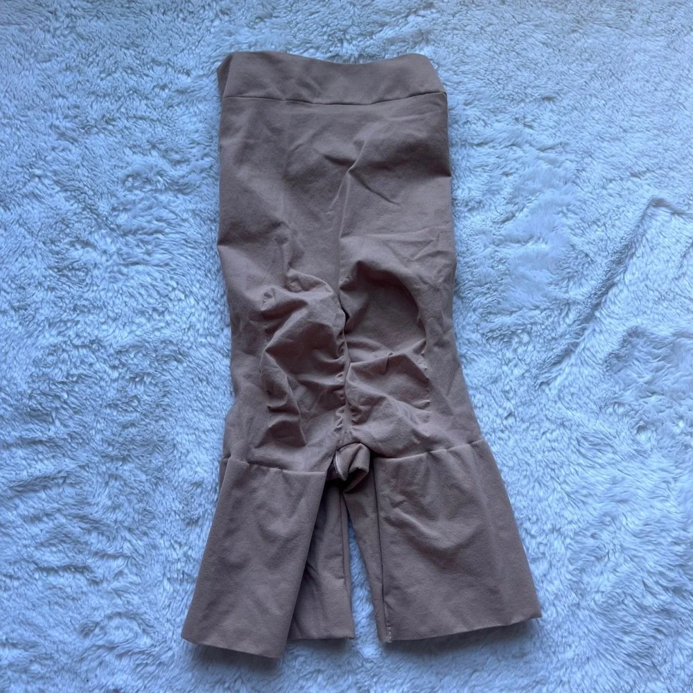 Skims Sculpting Short Mid Thigh Shapewear Clay‎ Brown Womens Size Small S/P NWOT